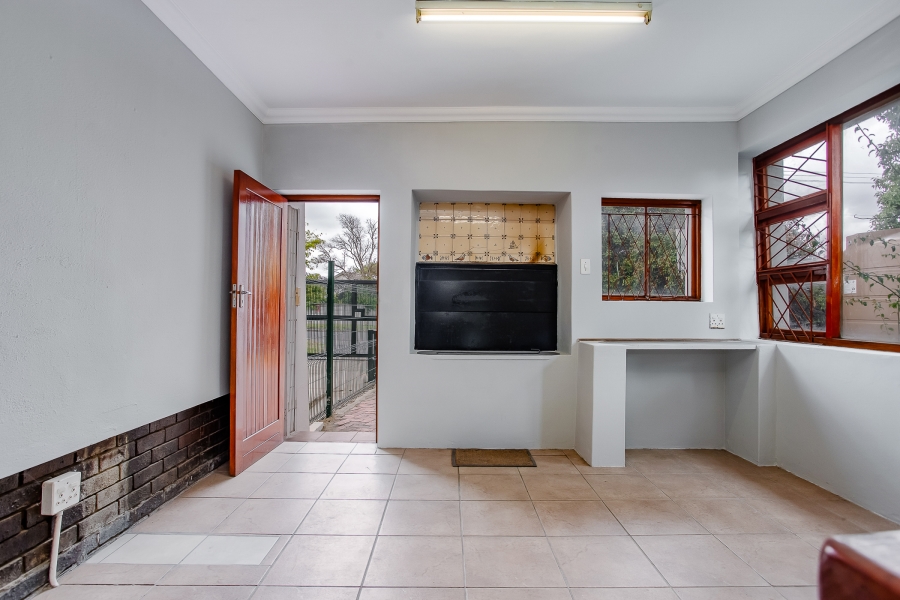To Let 3 Bedroom Property for Rent in Denneburg Western Cape